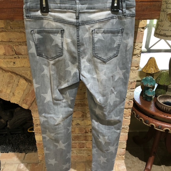 Easel LA — gray wash star jeans - Picture 6 of 9